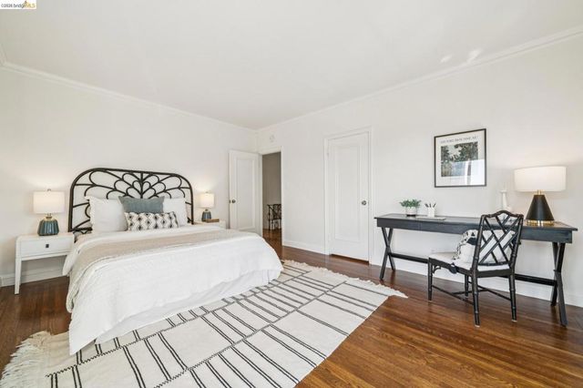 6080 Ocean View Drive, Oakland, CA 94618