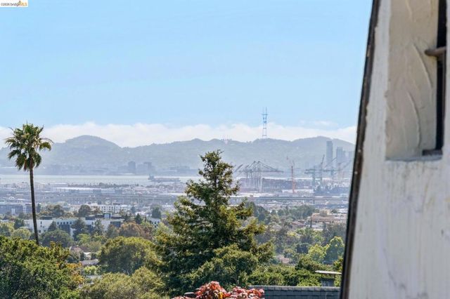 6080 Ocean View Drive, Oakland, CA 94618