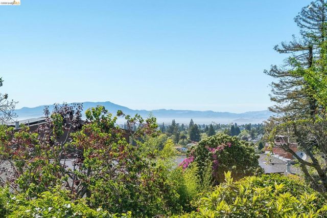 6080 Ocean View Drive, Oakland, CA 94618