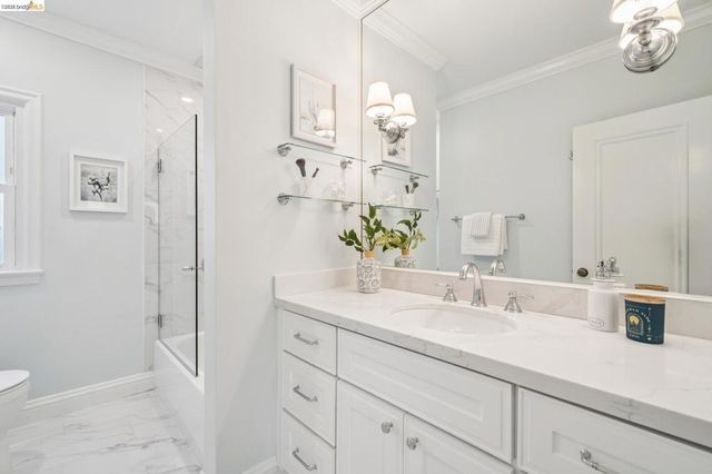 6080 Ocean View Drive, Oakland, CA 94618