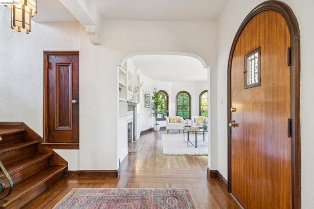 6080 Ocean View Drive, Oakland, CA 94618