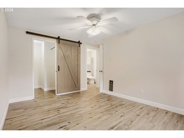 721 Ne 132ND Ave, Vancouver, WA 98684