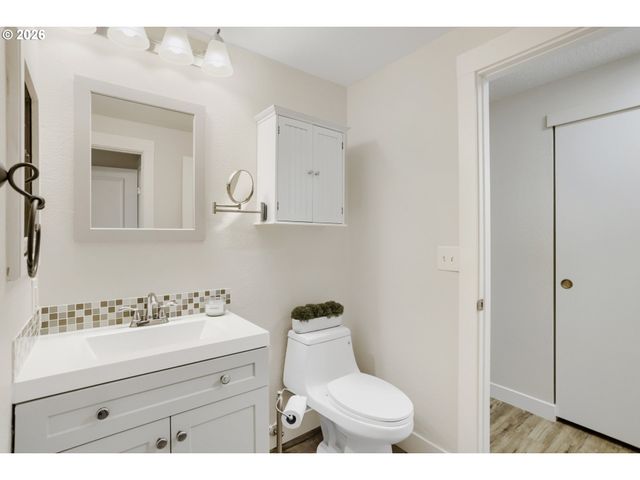 721 Ne 132ND Ave, Vancouver, WA 98684