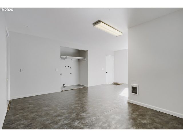 721 Ne 132ND Ave, Vancouver, WA 98684