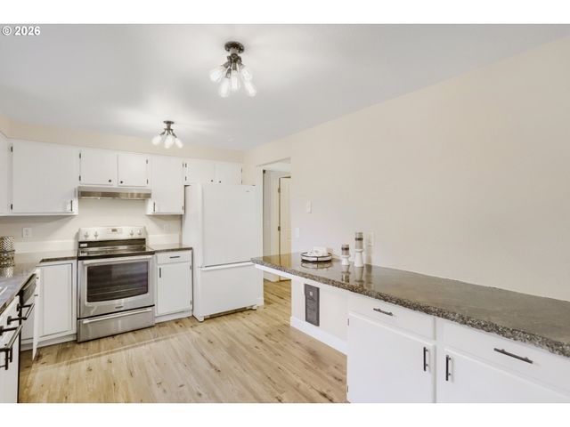 721 Ne 132ND Ave, Vancouver, WA 98684
