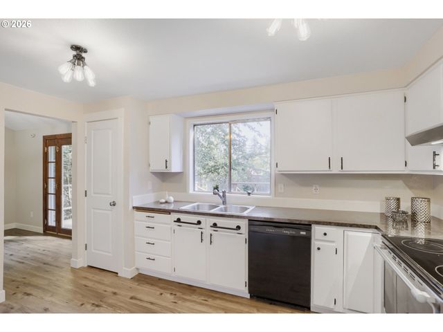 721 Ne 132ND Ave, Vancouver, WA 98684
