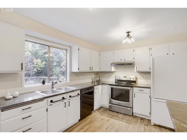721 Ne 132ND Ave, Vancouver, WA 98684