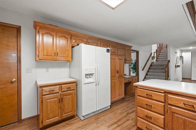 833 NW High Point Drive, Lee's Summit, MO 64081