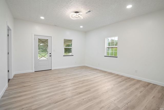 7566 S SR 29 Road, Frankfort, IN 46041