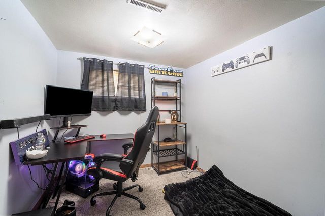 2526 W Dunwood ROAD, Glendale, WI 53209