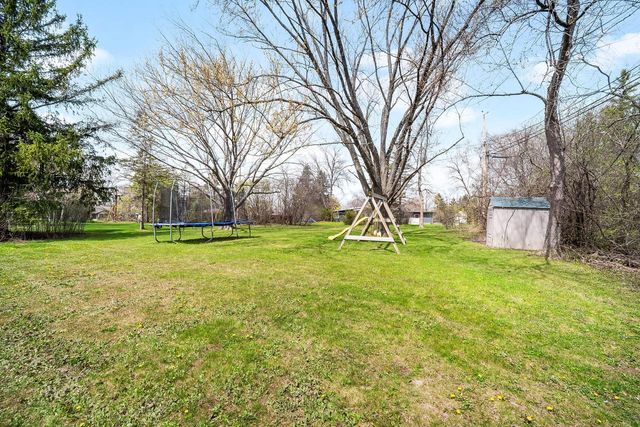 2526 W Dunwood ROAD, Glendale, WI 53209