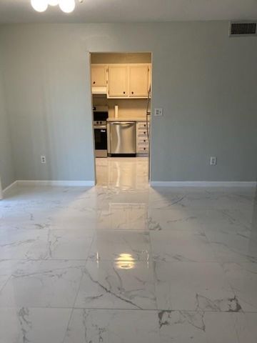 661 NE 195th Street 314, Miami, FL 33179