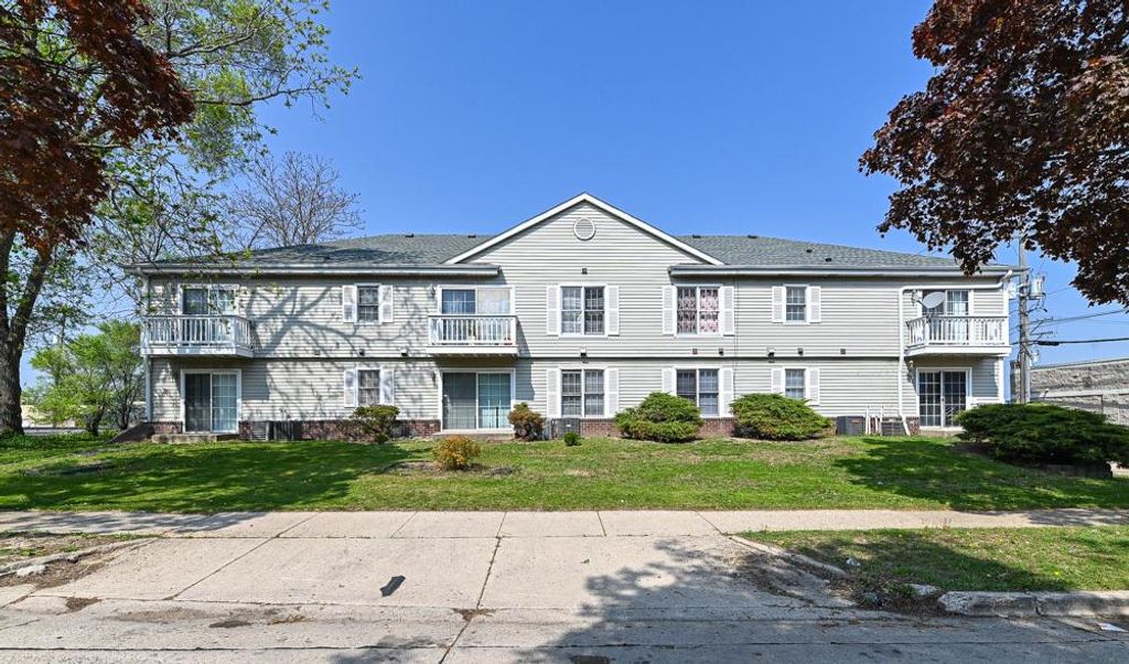 3521 S 26th STREET, Milwaukee, WI 53221