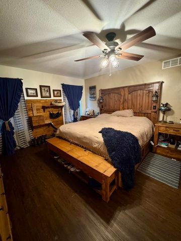 9434 N BOATMAN HILL RD, Columbia, MO 65202