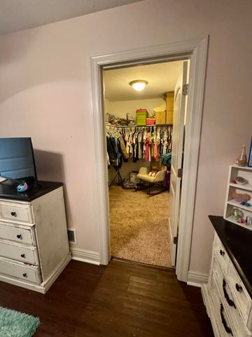 9434 N BOATMAN HILL RD, Columbia, MO 65202