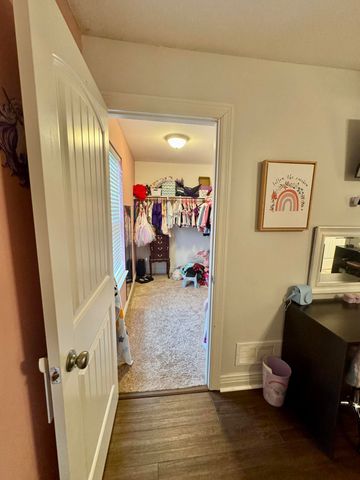 9434 N BOATMAN HILL RD, Columbia, MO 65202