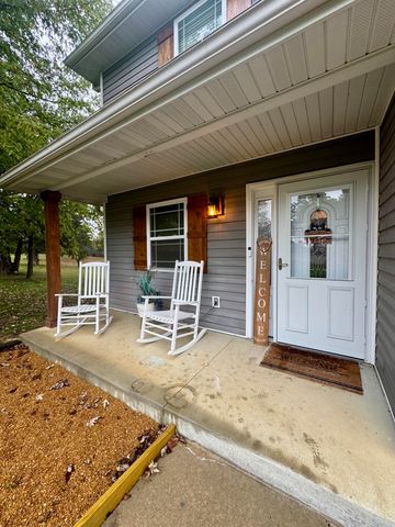 9434 N BOATMAN HILL RD, Columbia, MO 65202