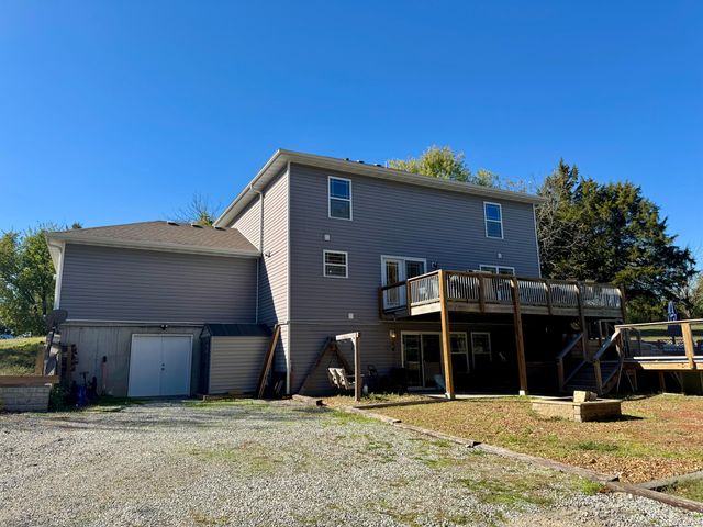 9434 N BOATMAN HILL RD, Columbia, MO 65202