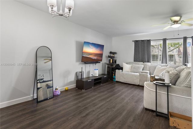 634 NW 208th Drive, Pembroke Pines, FL 33029