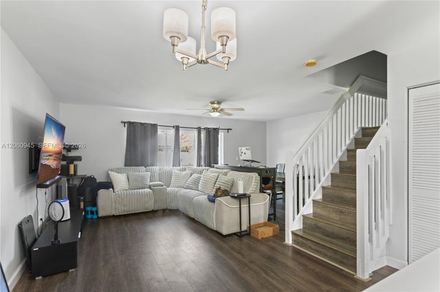 634 NW 208th Drive, Pembroke Pines, FL 33029