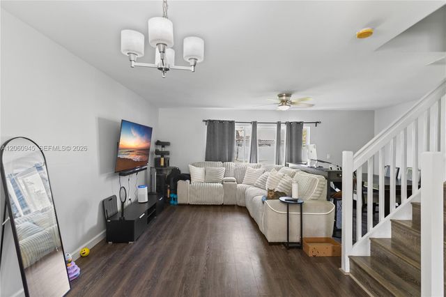 634 NW 208th Drive, Pembroke Pines, FL 33029