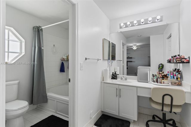 634 NW 208th Drive, Pembroke Pines, FL 33029