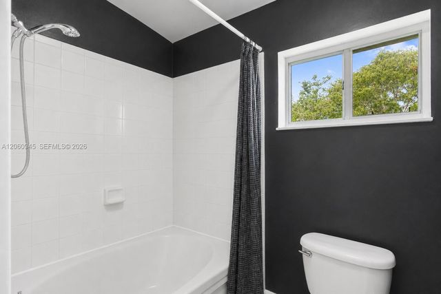 634 NW 208th Drive, Pembroke Pines, FL 33029