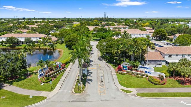 634 NW 208th Drive, Pembroke Pines, FL 33029