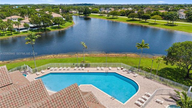 634 NW 208th Drive, Pembroke Pines, FL 33029