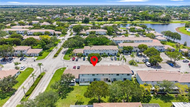 634 NW 208th Drive, Pembroke Pines, FL 33029