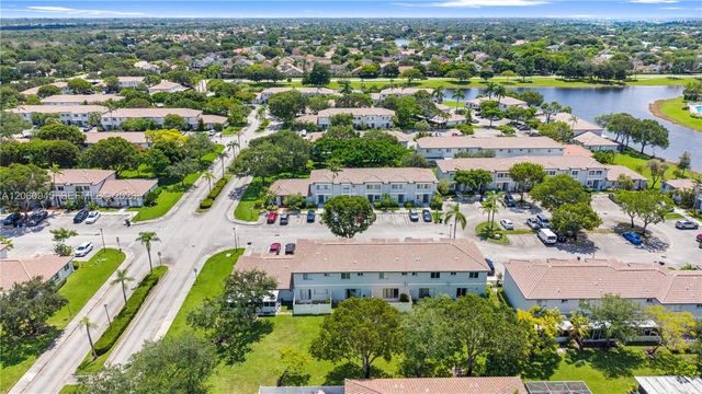 634 NW 208th Drive, Pembroke Pines, FL 33029