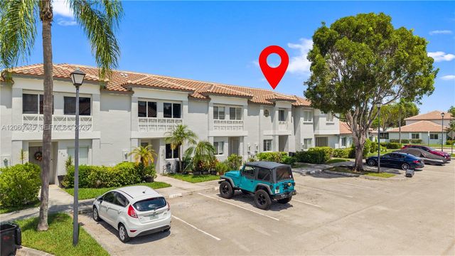 634 NW 208th Drive, Pembroke Pines, FL 33029