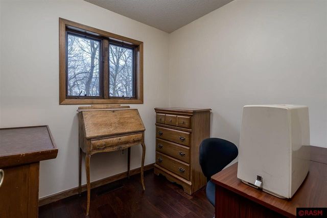 31 Holiday Court, North Mankato, MN 56003