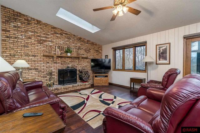 31 Holiday Court, North Mankato, MN 56003