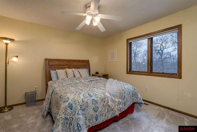 31 Holiday Court, North Mankato, MN 56003