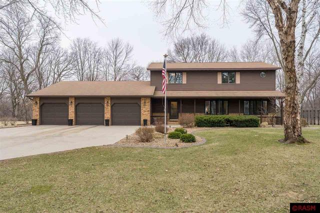 31 Holiday Court, North Mankato, MN 56003