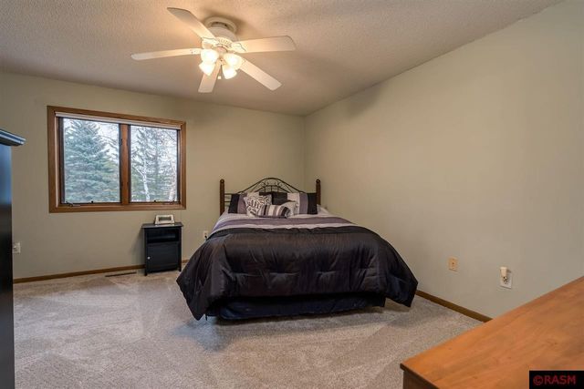 31 Holiday Court, North Mankato, MN 56003