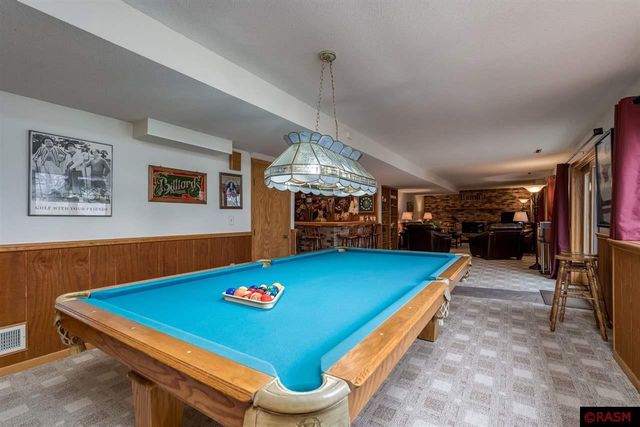 31 Holiday Court, North Mankato, MN 56003