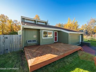 540 Ledora Circle, Anchorage, AK 99515