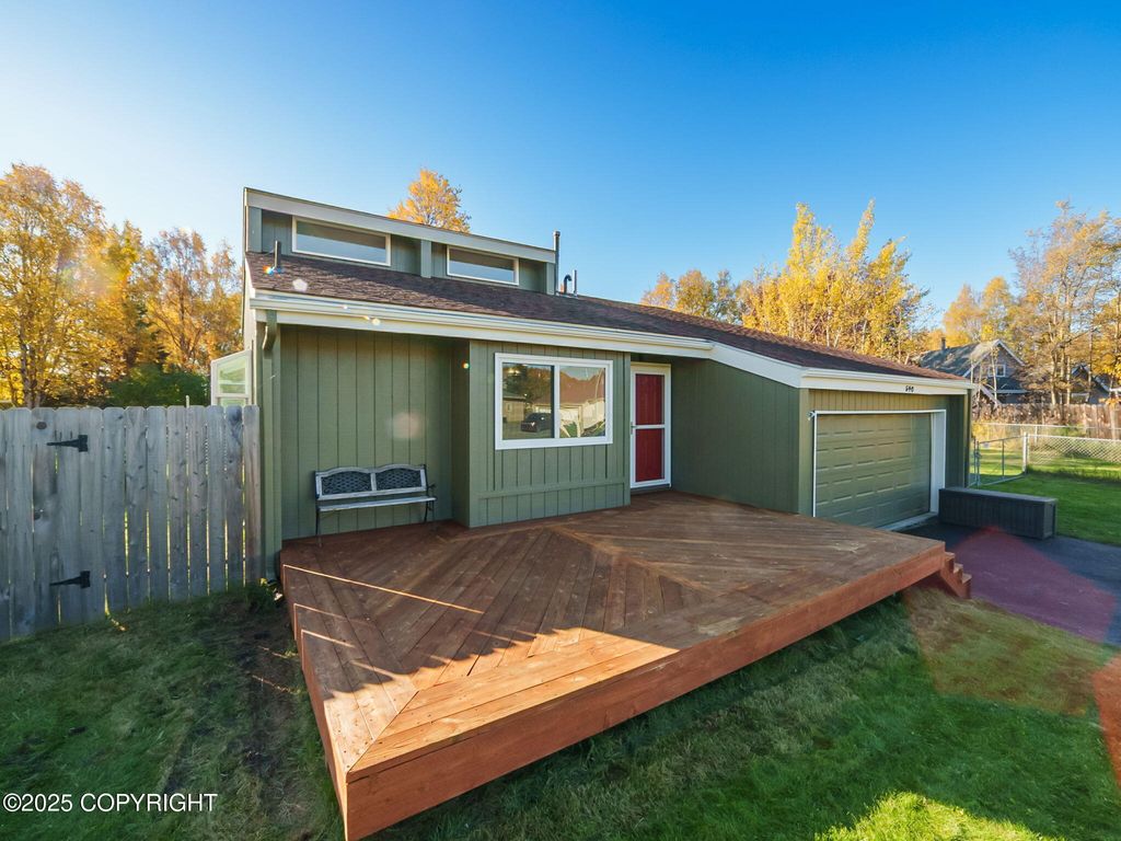 540 Ledora Circle, Anchorage, AK 99515