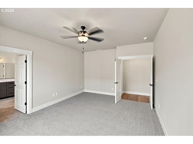 981 W Washington St, Carlton, OR 97111