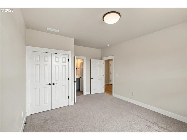 981 W Washington St, Carlton, OR 97111