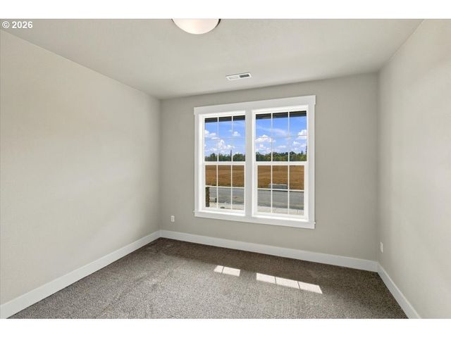 981 W Washington St, Carlton, OR 97111