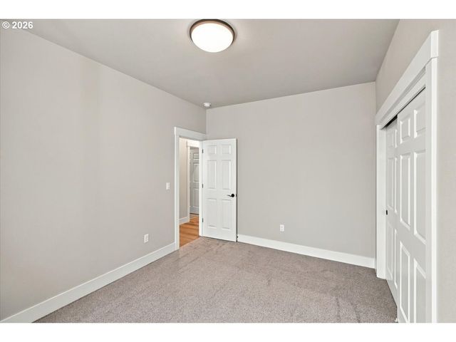 981 W Washington St, Carlton, OR 97111