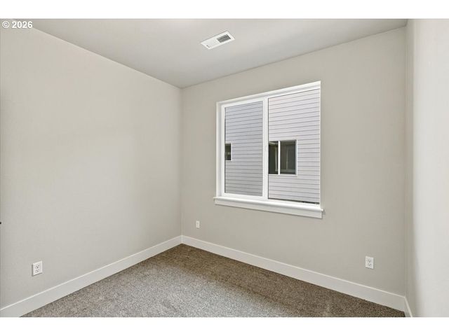 981 W Washington St, Carlton, OR 97111