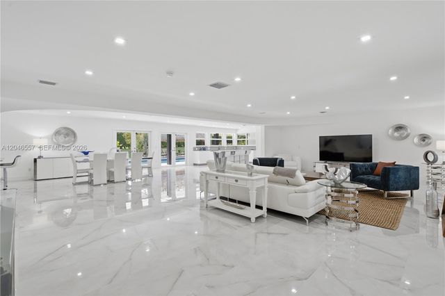 14675 SW 78th Ave, Palmetto Bay, FL 33158