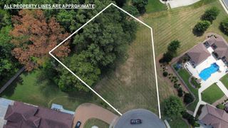 405 Carriage Ct, Clarksville, TN 37043