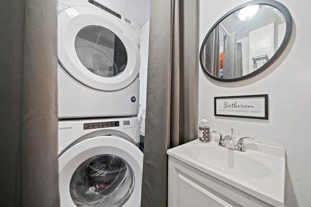 73 Monroe St, Abington, MA 02351