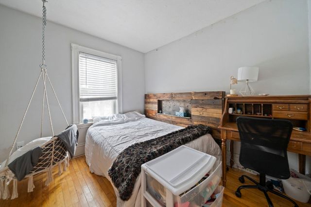 73 Monroe St, Abington, MA 02351