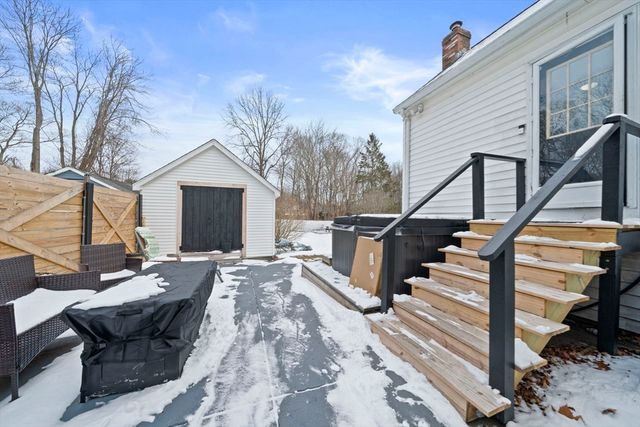 73 Monroe St, Abington, MA 02351